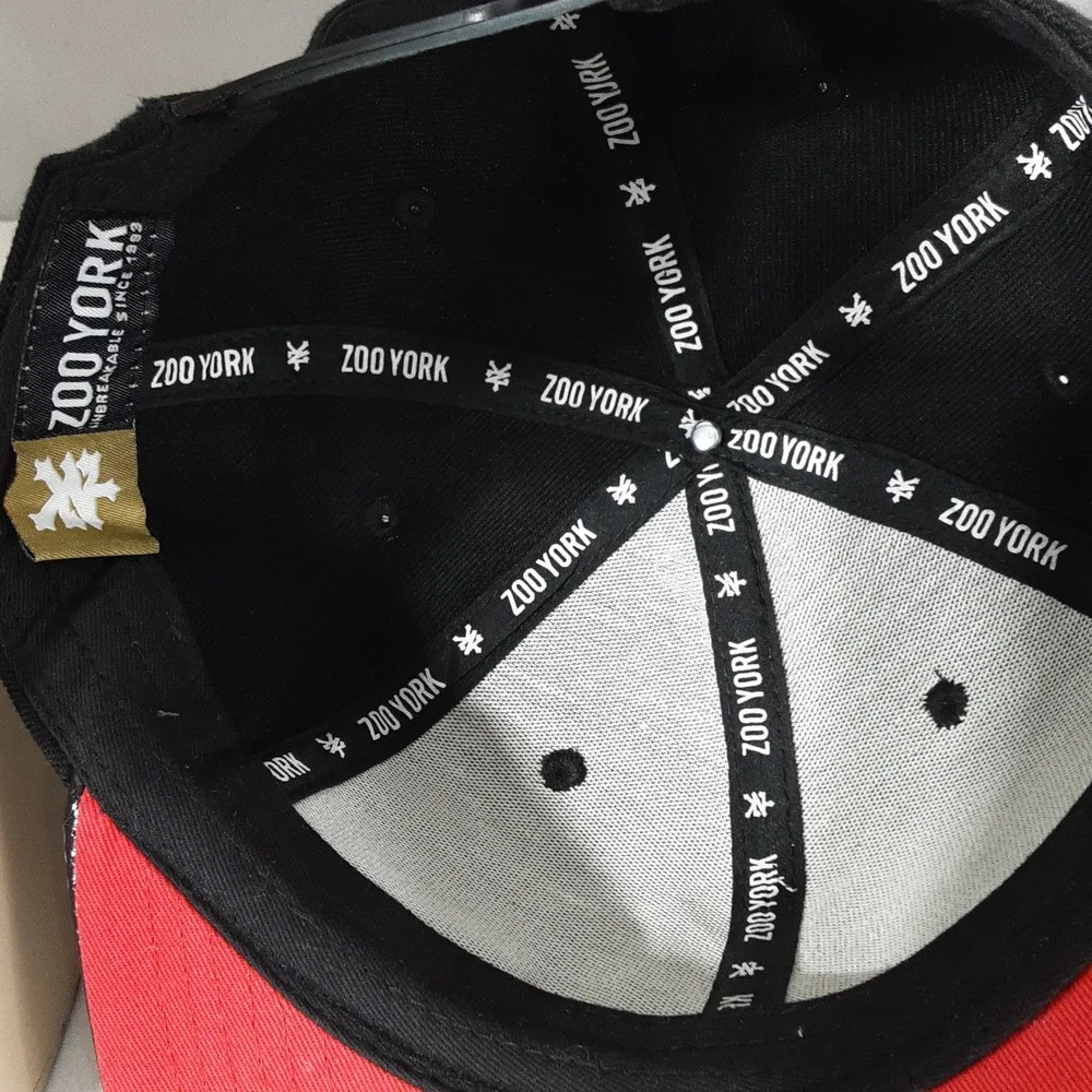 Hat - Picture 4 of 6